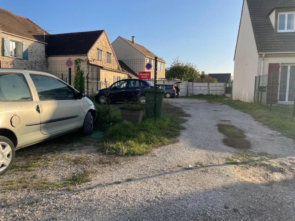 Joli Studio En Centre Ville Faremoutiers Екстериор снимка